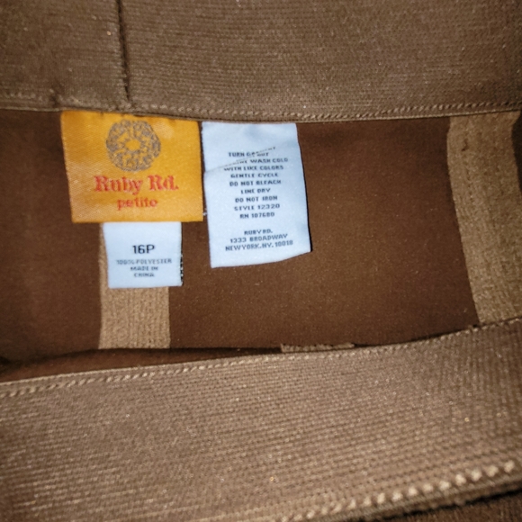 Ruby Rd textured snap front skirt 16P - Picture 2 of 4